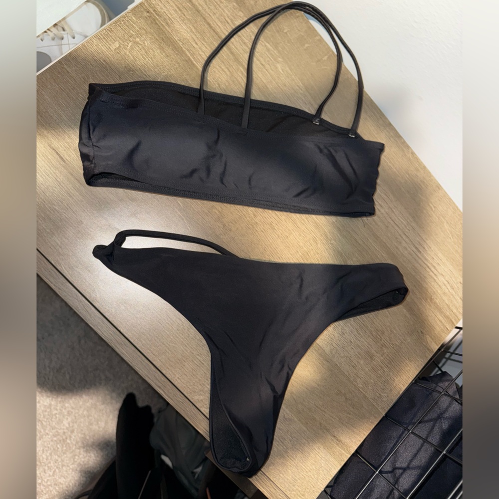 Bathing suit - Picture 2 of 2